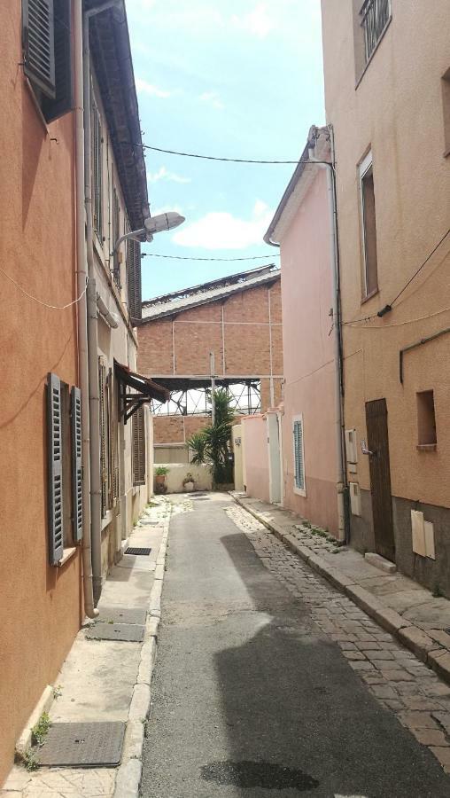 Studio Idealement Place, Calanques Et Centre Ville La Ciotat Exterior foto
